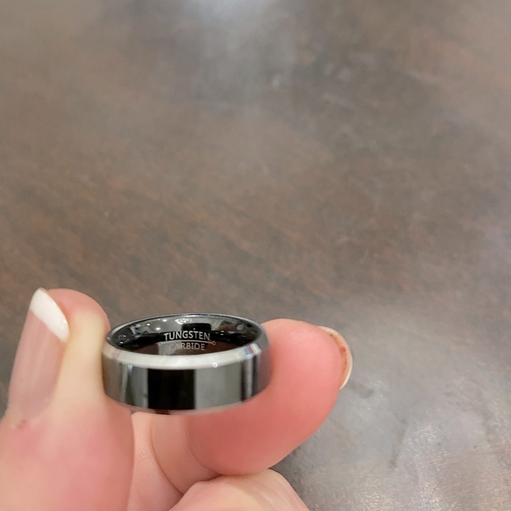 Tungsten carbide mens ring